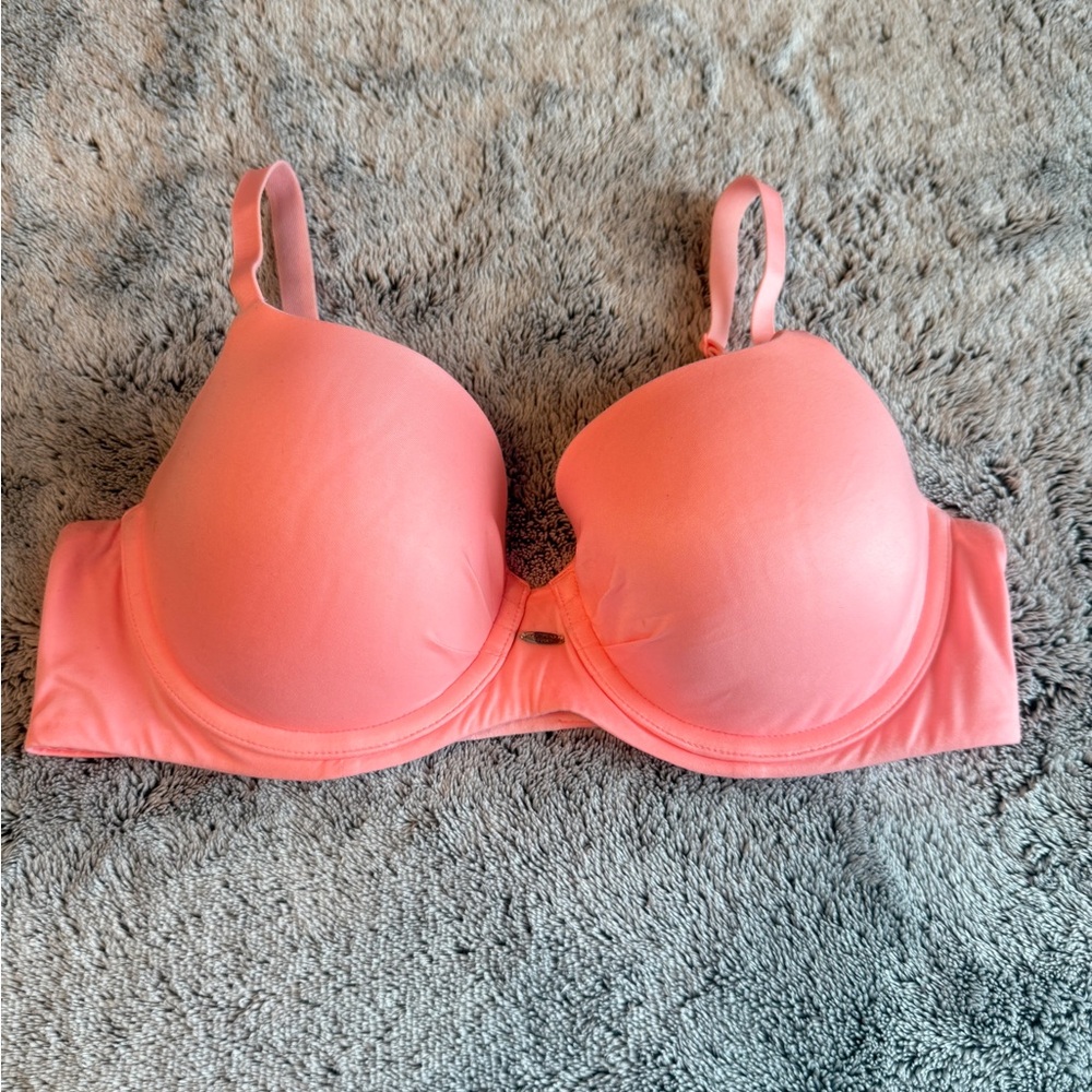 Victoria’s Secret Fabulous Lined Demi Coral Bra
